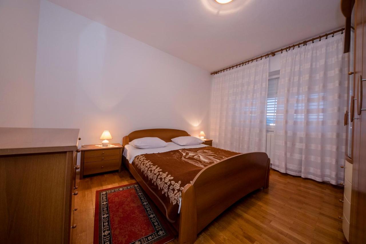 Apartments And Rooms Bolero Rab Town Exterior foto